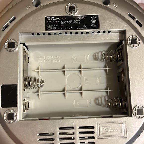 Emerson, portable CD – R/RW player with am/FM stereo, radio - Picture 7 of 9